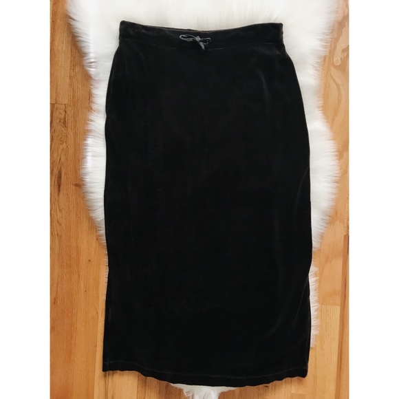 Tommy Bahama Dresses & Skirts - Tommy Bahama Velour Skirt M